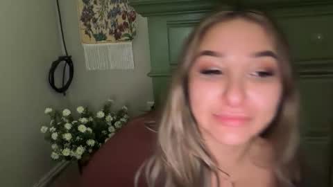 nicolelovesyou444 online show from November 4, 4:50 pm