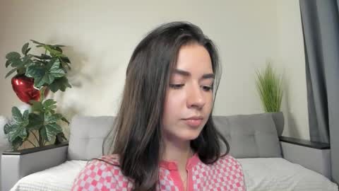 Dua Lipa online show from March 3, 7:17 pm