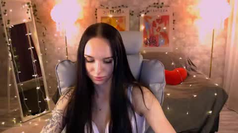 Nicole online show from June 17, 4:41 pm
