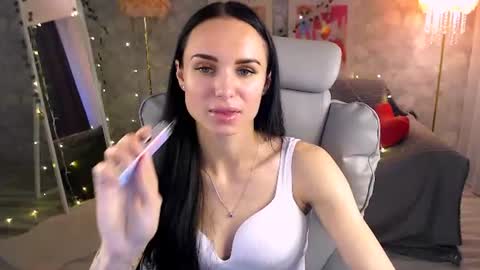 Nicole online show from June 23, 3:43 pm