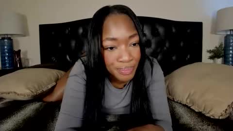 Snapshot of nicolesolace chatting on March 20, 9:08 pm Nicole online show from March 20, 9:08 pm