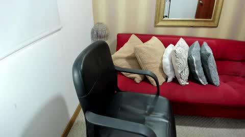 Snapshot of nicolettcolin chatting on June 9, 8:42 pm Nicolettcolin online show from June 9, 8:42 pm