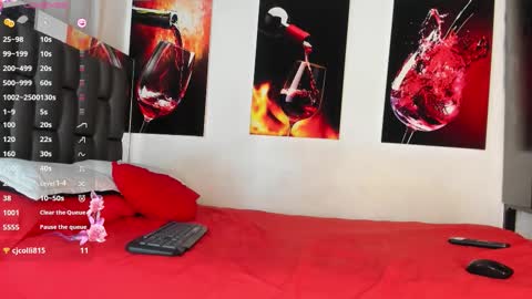 nicolle_hanks1 online show from October 23, 1:27 am