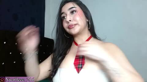 Snapshot of nicolle_sabinas chatting on October 21, 4:30 pm Nicolle online show from October 21, 4:30 pm