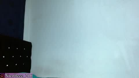 Snapshot of nicolle_sabinas chatting on November 26, 6:31 pm Nicolle online show from November 26, 6:31 pm