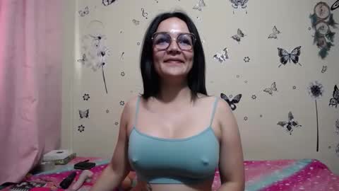 nicolle_sky online show from January 7, 2:52 pm