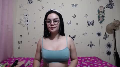 nicolle_sky online show from June 9, 8:15 am