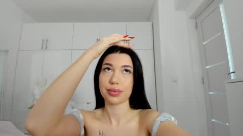 Snapshot of nicolledelight chatting on March 1, 6:48 am Nicolle online show from March 1, 6:48 am