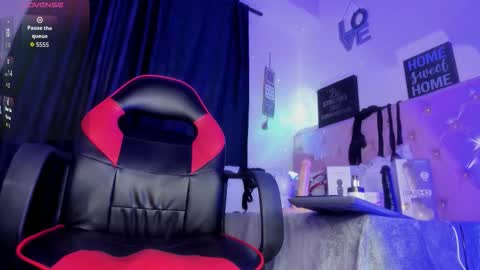 nicollee_77 online show from February 5, 6:45 pm