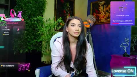 Nicolle online show from February 13, 9:05 am