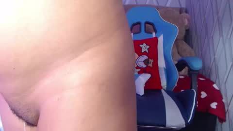 Nicolle Miley online show from January 11, 4:38 am