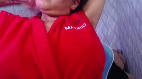 Nicolle Miley online show from January 18, 10:39 am