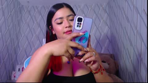 Nicolle Miley online show from January 28, 4:50 am