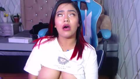 Nicolle Miley online show from February 11, 11:54 am