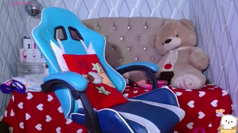 Nicolle Miley online show from February 12, 10:03 am