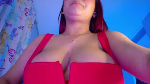 Nicolle Miley online show from June 12, 5:06 am