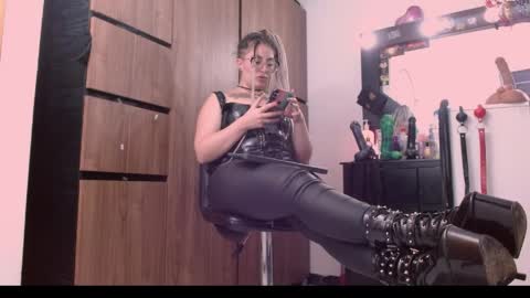 nicolmiss online show from May 15, 11:34 pm