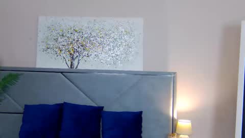 Snapshot of nicolros chatting on October 15, 6:02 am NicolRos online show from October 15, 6:02 am