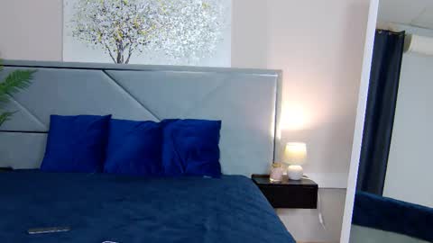 Snapshot of nicolros chatting on October 27, 1:48 pm NicolRos online show from October 27, 1:48 pm