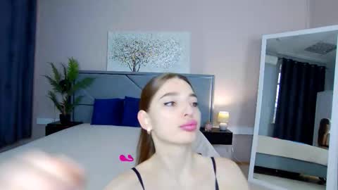 Snapshot of nicolros chatting on November 8, 12:16 pm NicolRos online show from November 8, 12:16 pm