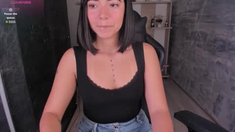 NicolRoss online show from October 12, 12:59 pm