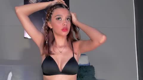 Nicol online show from July 3, 9:32 pm
