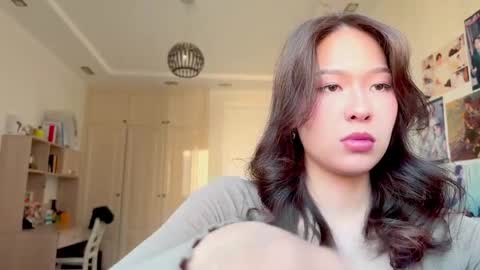 Snapshot of nievesshippey chatting on April 3, 8:34 am Hanna online show from April 3, 8:34 am