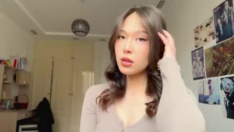 Snapshot of nievesshippey chatting on April 10, 8:41 am Hanna online show from April 10, 8:41 am