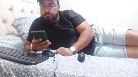 Snapshot of nigan_43 chatting on March 30, 5:36 pm nigan_43 online show from March 30, 5:36 pm