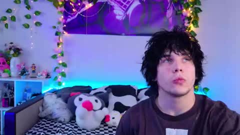 Snapshot of night_angell chatting on December 15, 11:14 am Night angel online show from December 15, 11:14 am