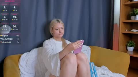 Hannah help me get 50 thumbs up online show from July 20, 10:39 am