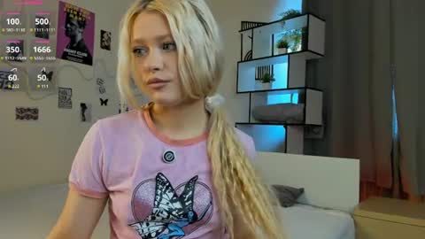Hannah help me get 50 thumbs up online show from July 31, 5:29 am