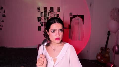 Daisy online show from November 3, 8:43 pm