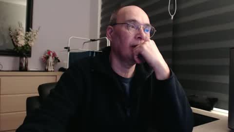 Snapshot of nightkeeper63 chatting on January 6, 12:36 am nightkeeper63 online show from January 6, 12:36 am