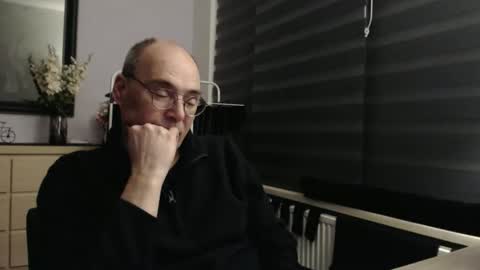 Snapshot of nightkeeper63 chatting on January 7, 12:35 am nightkeeper63 online show from January 7, 12:35 am