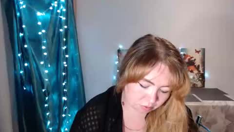 nightlaura online show from December 29, 12:30 am