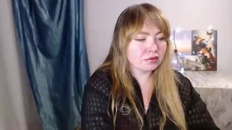 nightlaura online show from January 28, 4:30 pm