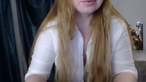 nightlaura online show from February 2, 11:32 pm