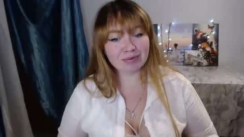 nightlaura online show from February 3, 2:36 am
