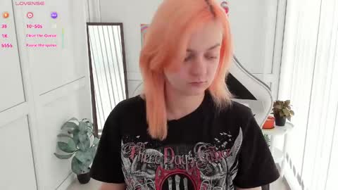 Snapshot of nightleaf_ chatting on May 18, 12:22 pm Bestie online show from May 18, 12:22 pm