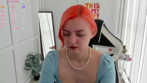 Snapshot of nightleaf_ chatting on May 31, 10:33 am Bestie online show from May 31, 10:33 am