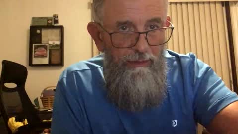 Snapshot of nightmoves1970 chatting on October 21, 4:13 am nightmoves1970 online show from October 21, 4:13 am