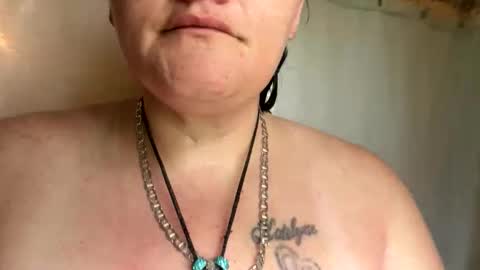 Snapshot of nightshade8807 chatting on October 25, 5:40 pm nightshade8807 online show from October 25, 5:40 pm