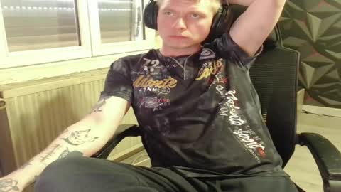 niglo620 online show from April 21, 1:06 pm