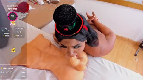 Snapshot of niiamoore_ chatting on December 25, 2:57 am NiiaMoore online show from December 25, 2:57 am