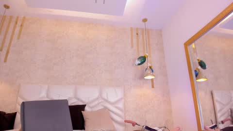 Snapshot of niiamoore_ chatting on December 27, 2:25 am NiiaMoore online show from December 27, 2:25 am