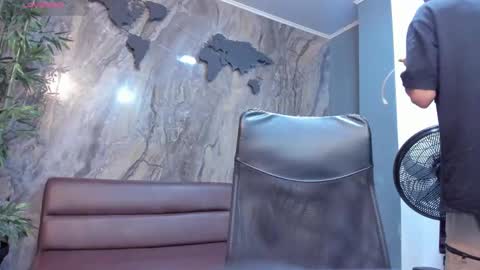 Snapshot of niick_carter chatting on November 2, 1:24 pm Nick online show from November 2, 1:24 pm