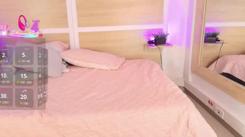 Snapshot of niickypurple chatting on October 19, 3:23 pm Call me Nicky online show from October 19, 3:23 pm