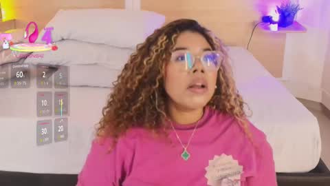 Snapshot of niickypurple chatting on October 30, 7:25 pm Call me Nicky online show from October 30, 7:25 pm