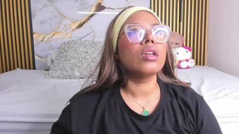 Snapshot of niickypurple chatting on November 16, 3:39 pm Call me Nicky online show from November 16, 3:39 pm